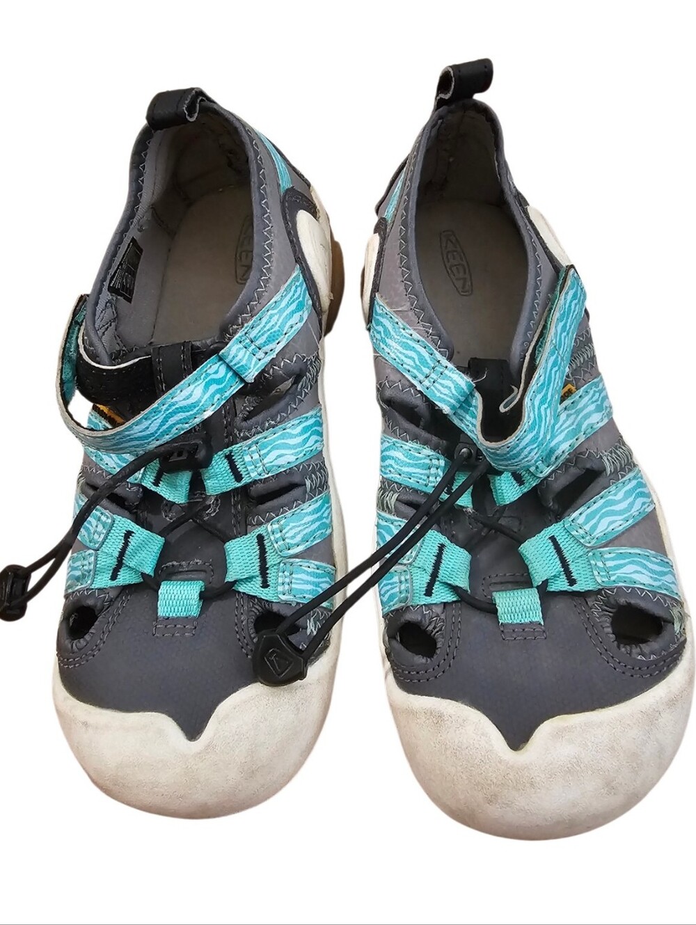 KEEN Kids Gray and Teal Closed-Toe Sandals